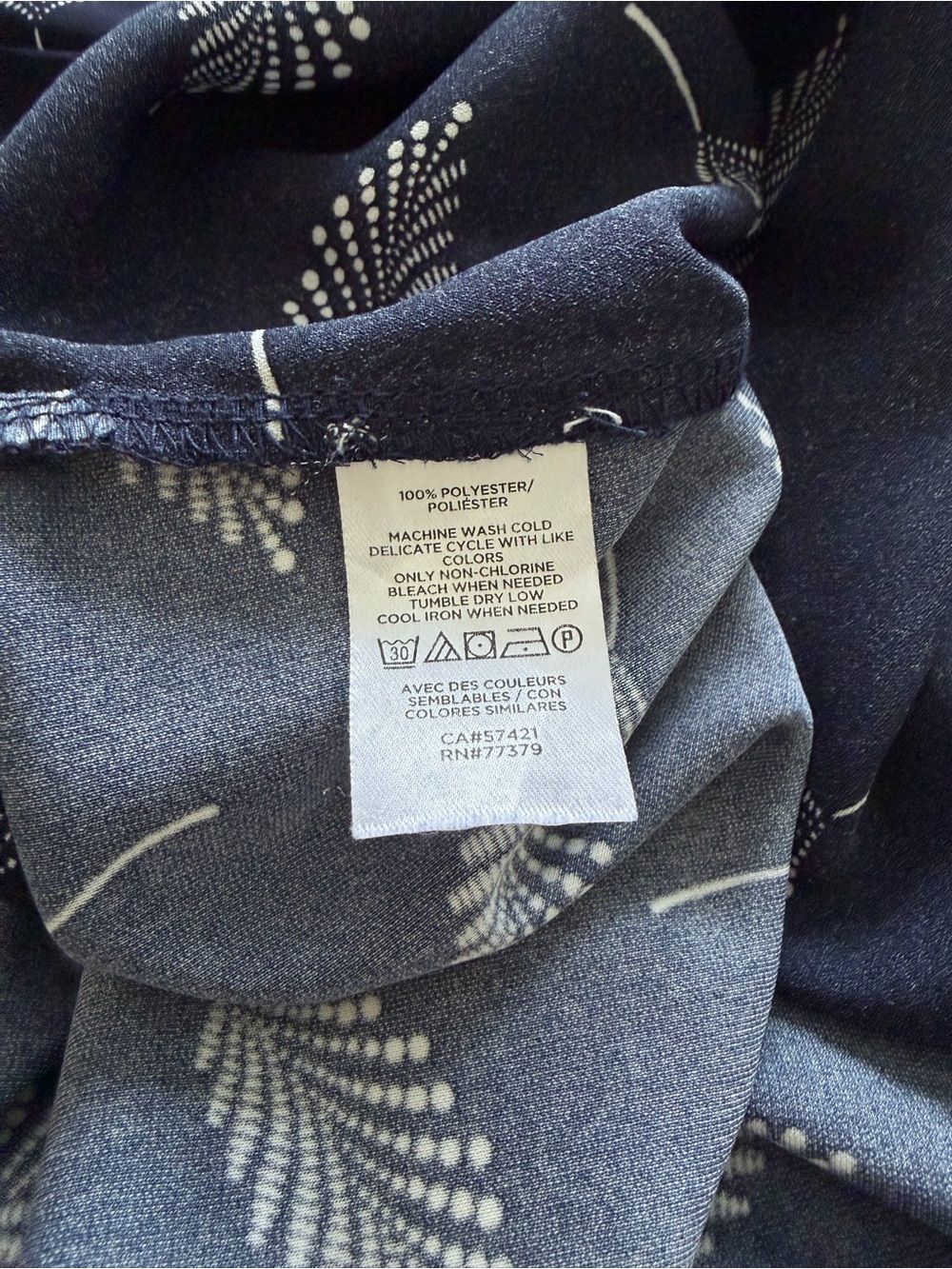 Ann Taylor Factory Navy Floral Leaf Print Sleeveless Blouse Size L - Picture 4 of 4